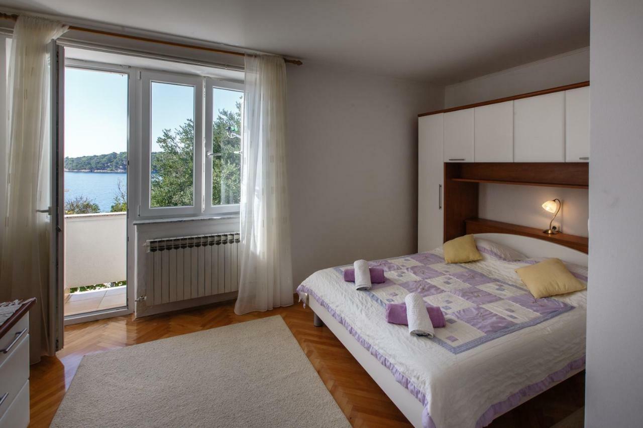 Apartments Maris Раб Екстериор снимка