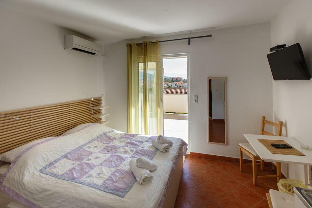 Apartments Maris Раб Екстериор снимка